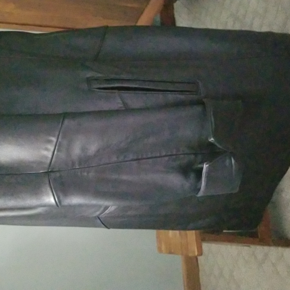 Gallery Brand | Genuine Lamb Black Leather Coat | Size Medium - Picture 4 of 7